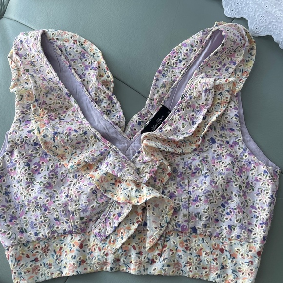 Eyelet Two Piece Ruffle Shorts Set - Picture 7 of 15